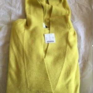 JCREW NWT - RARE Citron Color wool sweater with hood  .  XS.
